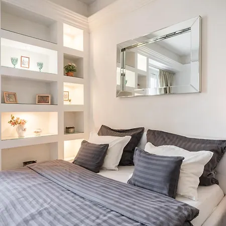 Amora Homes Basilica And Castle View Luxury Suite, Free Parking Reservation Needed Budapest Exterior photo