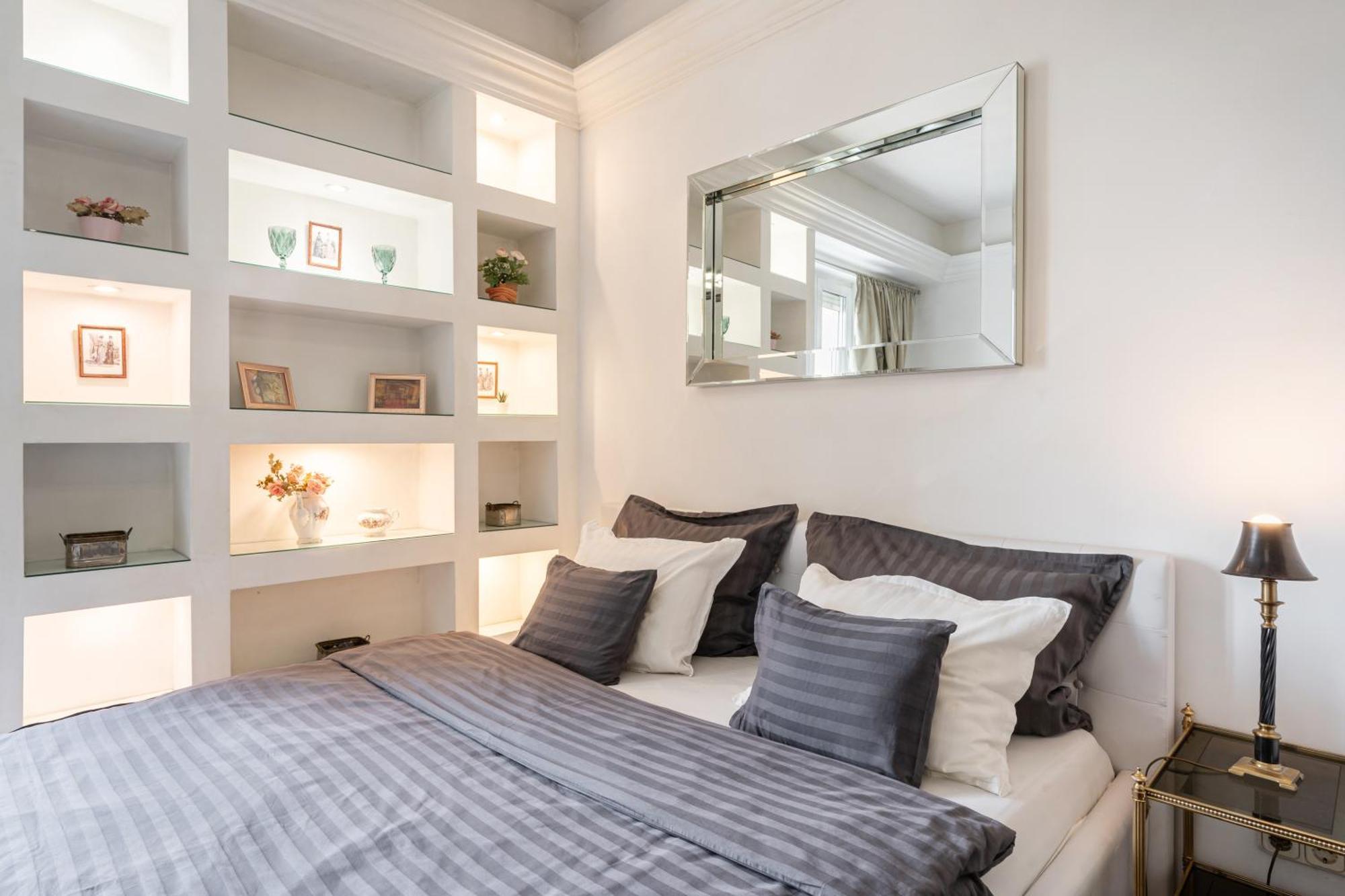 Apartment Amora Homes Basilica And Castle View Luxury Suite, Free Parking Reservation Needed *